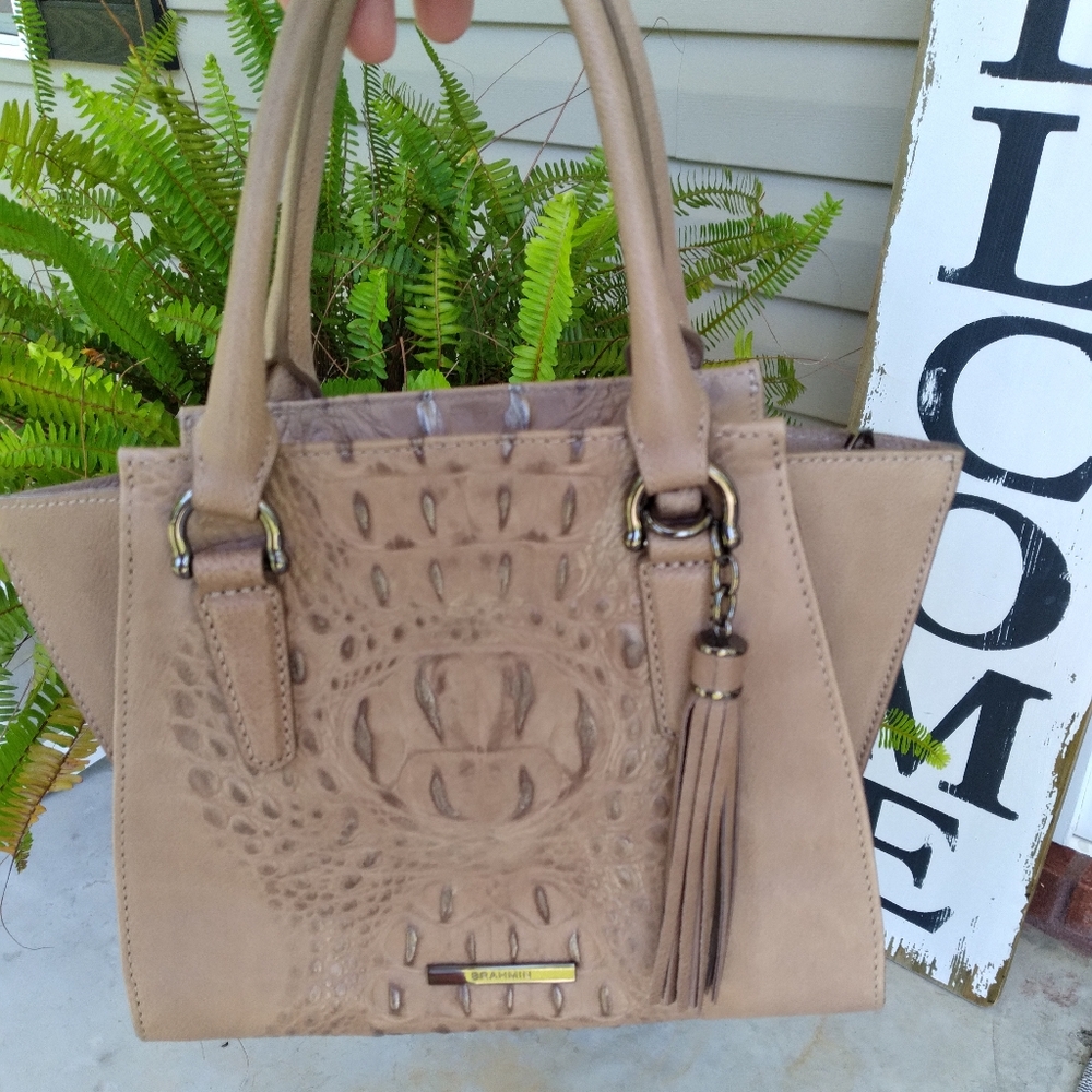 Brahmin Pre-Owned, Mini Priscilla in a taupe/grey color
